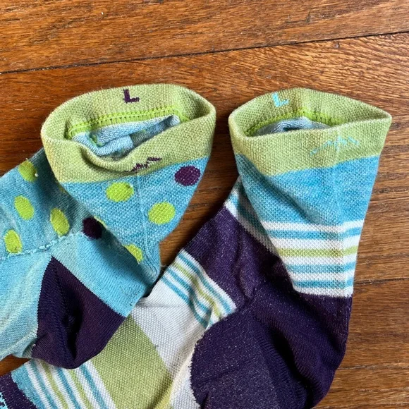 🧦 Darn Tough kids micro crew mismatched socks sz L - Picture 2 of 2